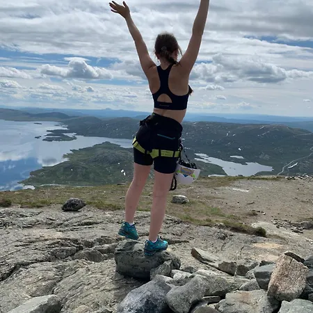 Mountain Escape With Modern Amenities Apartment Beitostolen