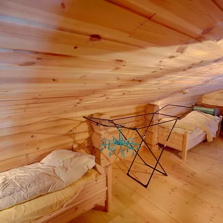 Mountain Escape With Modern Amenities *